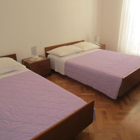Ivic Apartments Vodice Croatia Eksteriør bilde