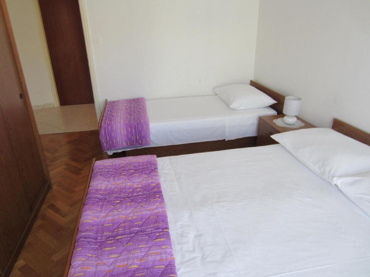 Ivic Apartments Vodice Croatia Eksteriør bilde