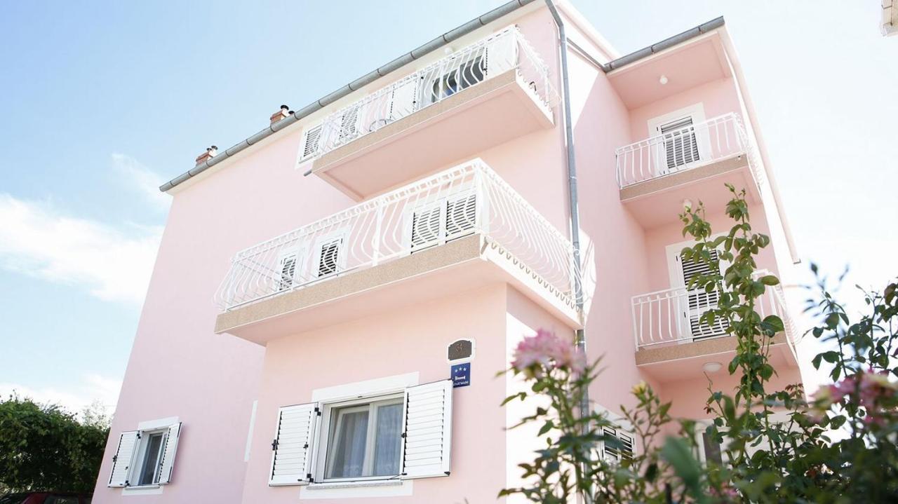 Ivic Apartments Vodice Croatia Eksteriør bilde
