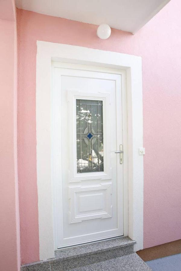 Ivic Apartments Vodice Croatia Eksteriør bilde