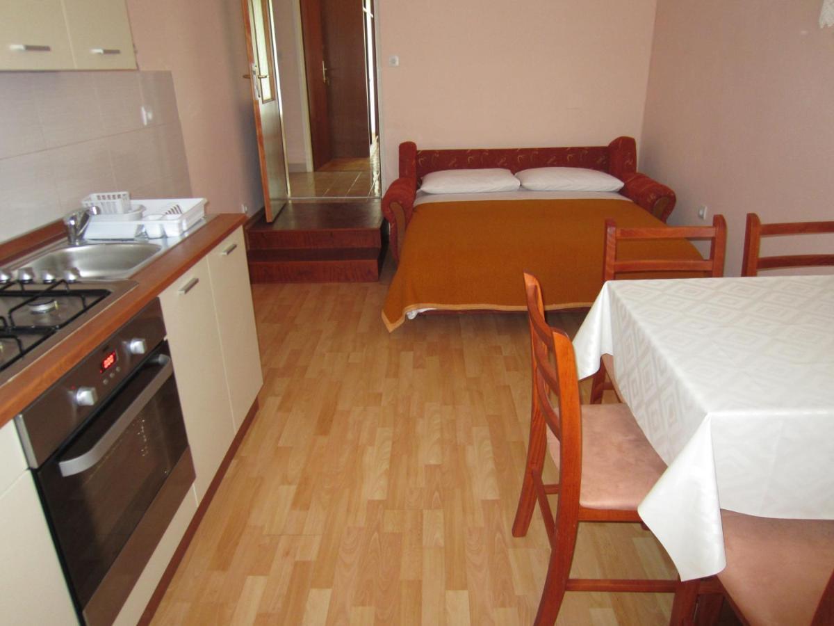 Ivic Apartments Vodice Croatia Eksteriør bilde