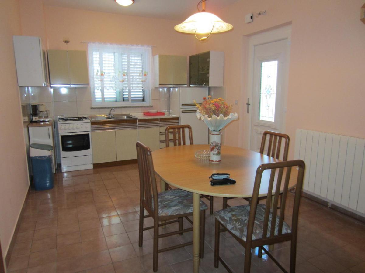 Ivic Apartments Vodice Croatia Eksteriør bilde
